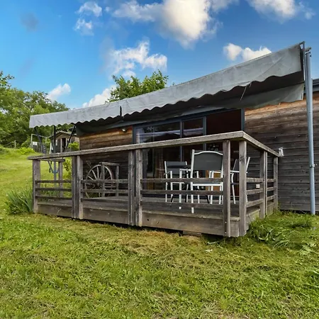 Tiny House, Clim Et Bassin Feriehus